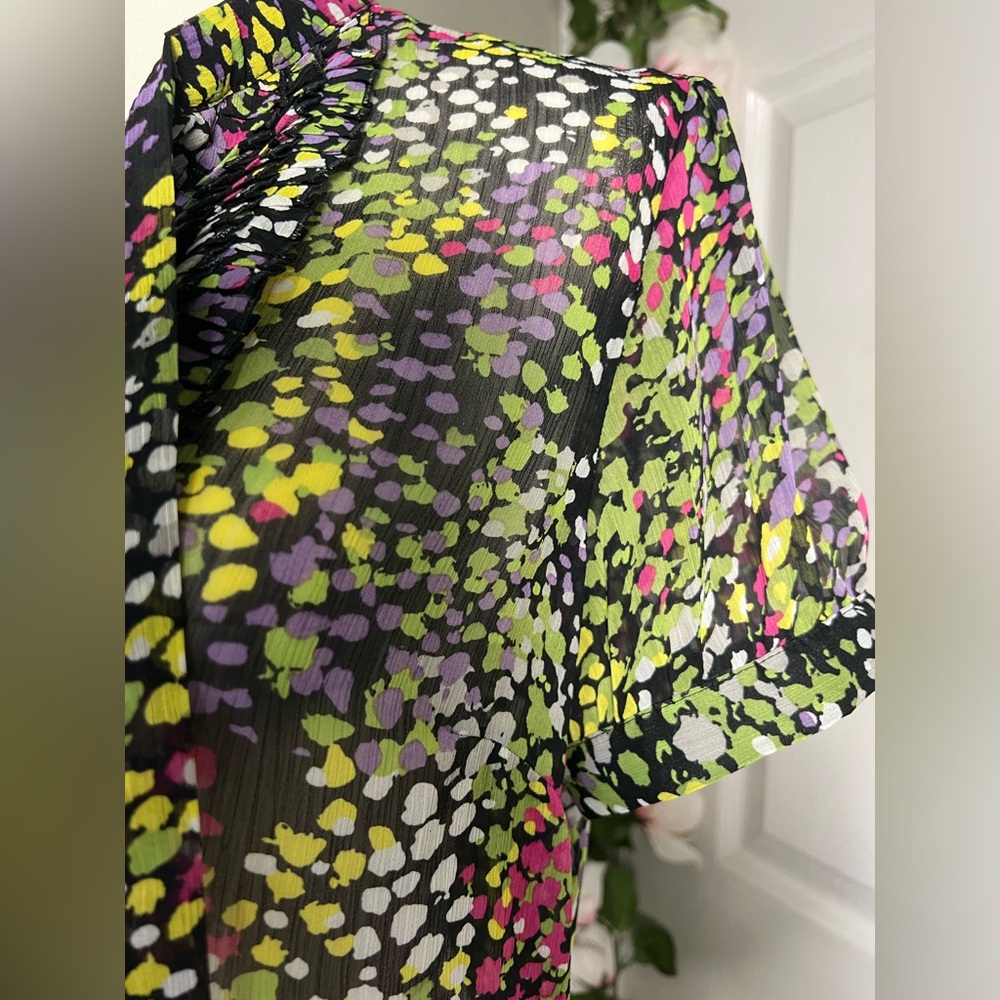 💫 Apostrophe short sleeve modest sheer ruffle front multicolor blouse - Picture 15 of 16
